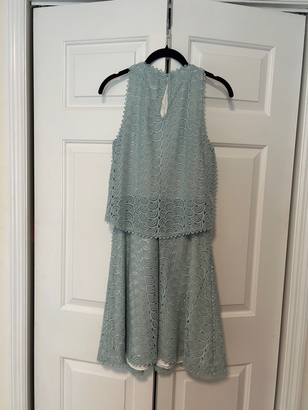 Reiss Pale Green Scalloped Lace Dress Set - Picture 6 of 8